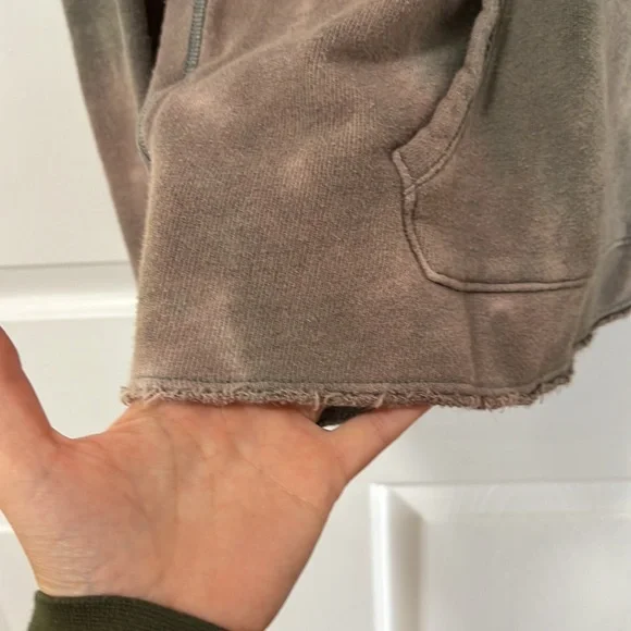 American Eagle Sweatshirt - Picture 3 of 4